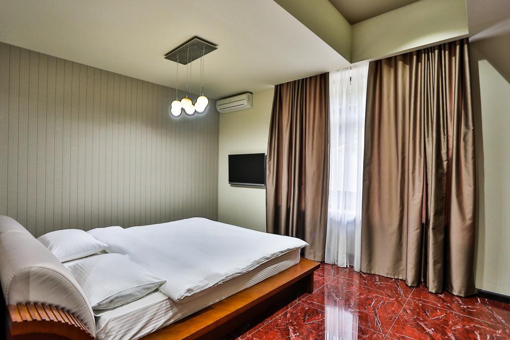 Ibiza Hotel&Spa Erévan Extérieur photo