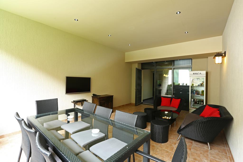 Ibiza Hotel&Spa Erévan Extérieur photo