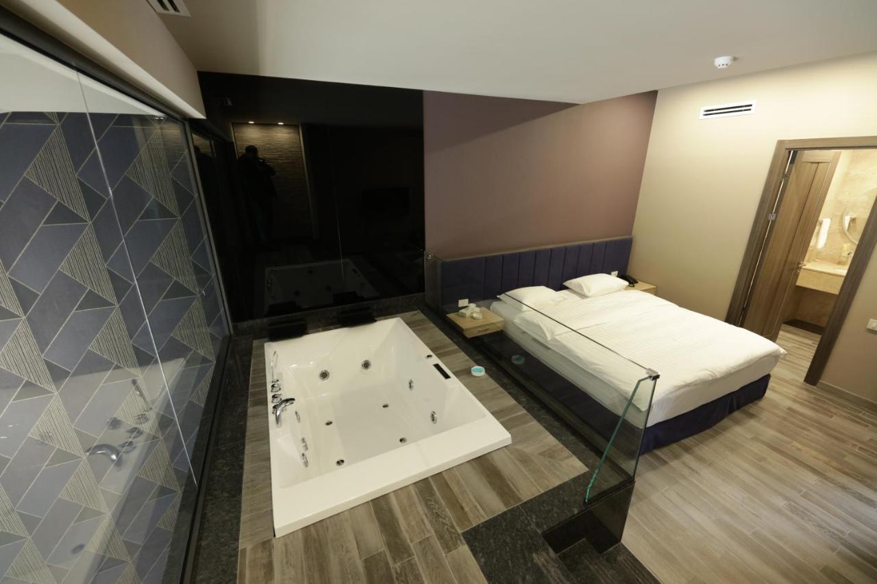 Ibiza Hotel&Spa Erévan Extérieur photo
